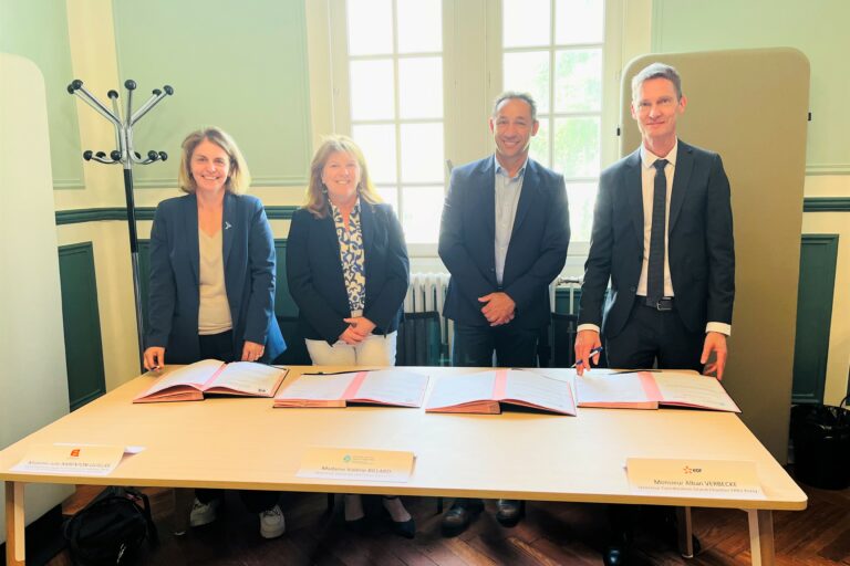 🤝 Signature des convention de financement de deux tables d’ophtalmologie avec EDF et la Région Normandie 🤝