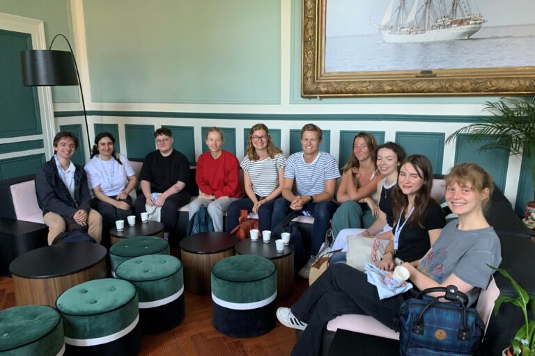 👋 Bienvenue à …