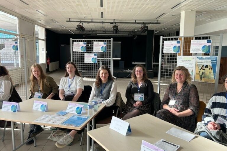 🤝 Hors les murs pour nous faire connaître ! 🤝