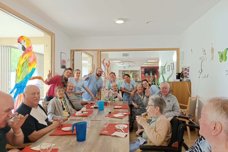 Des sourires autour de la table !