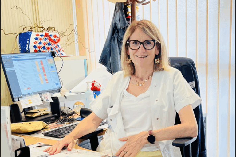 😎 « Dans l’ombre, mais essentielle » 😎